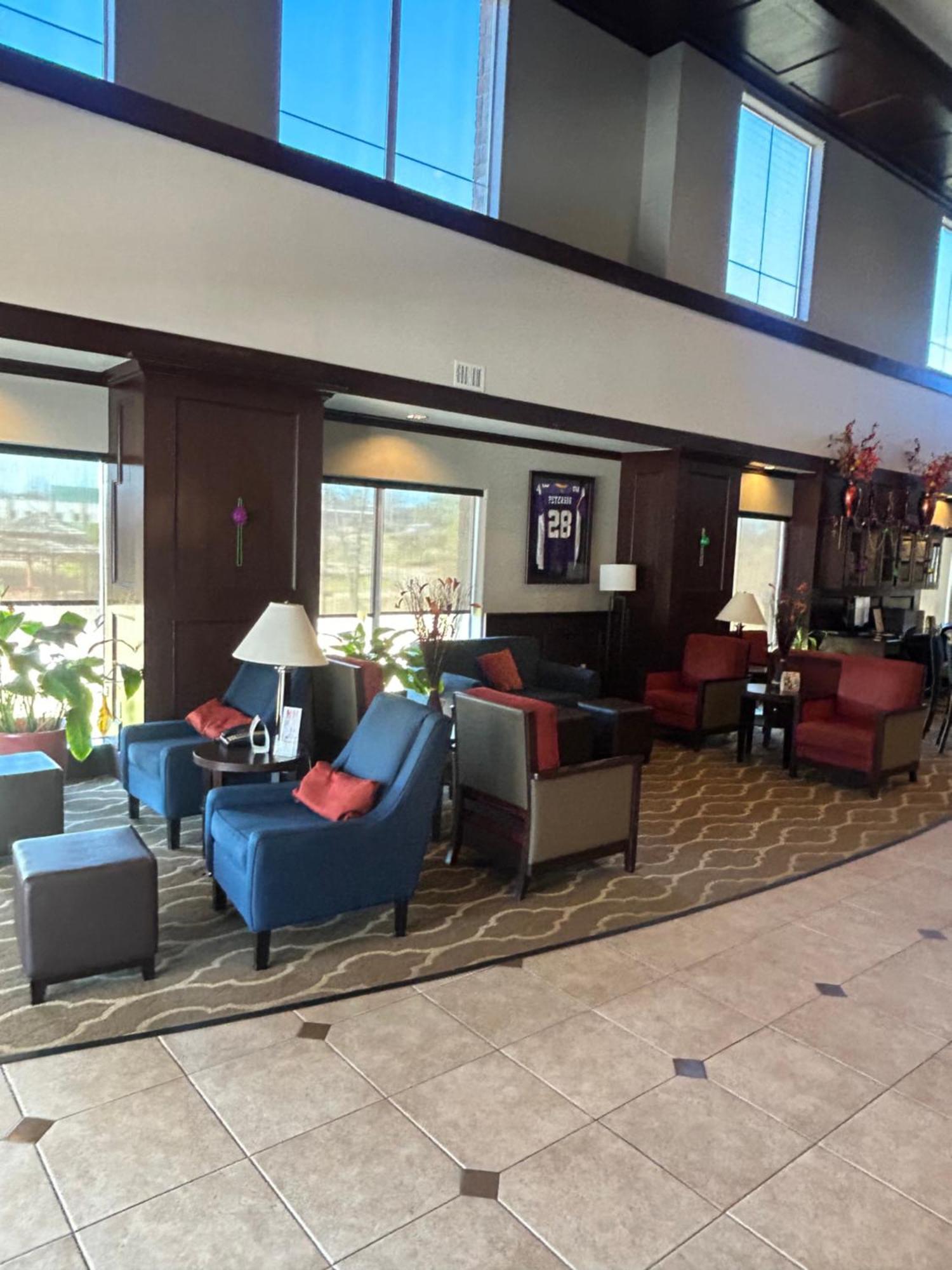 Comfort Suites Palestine Exterior photo