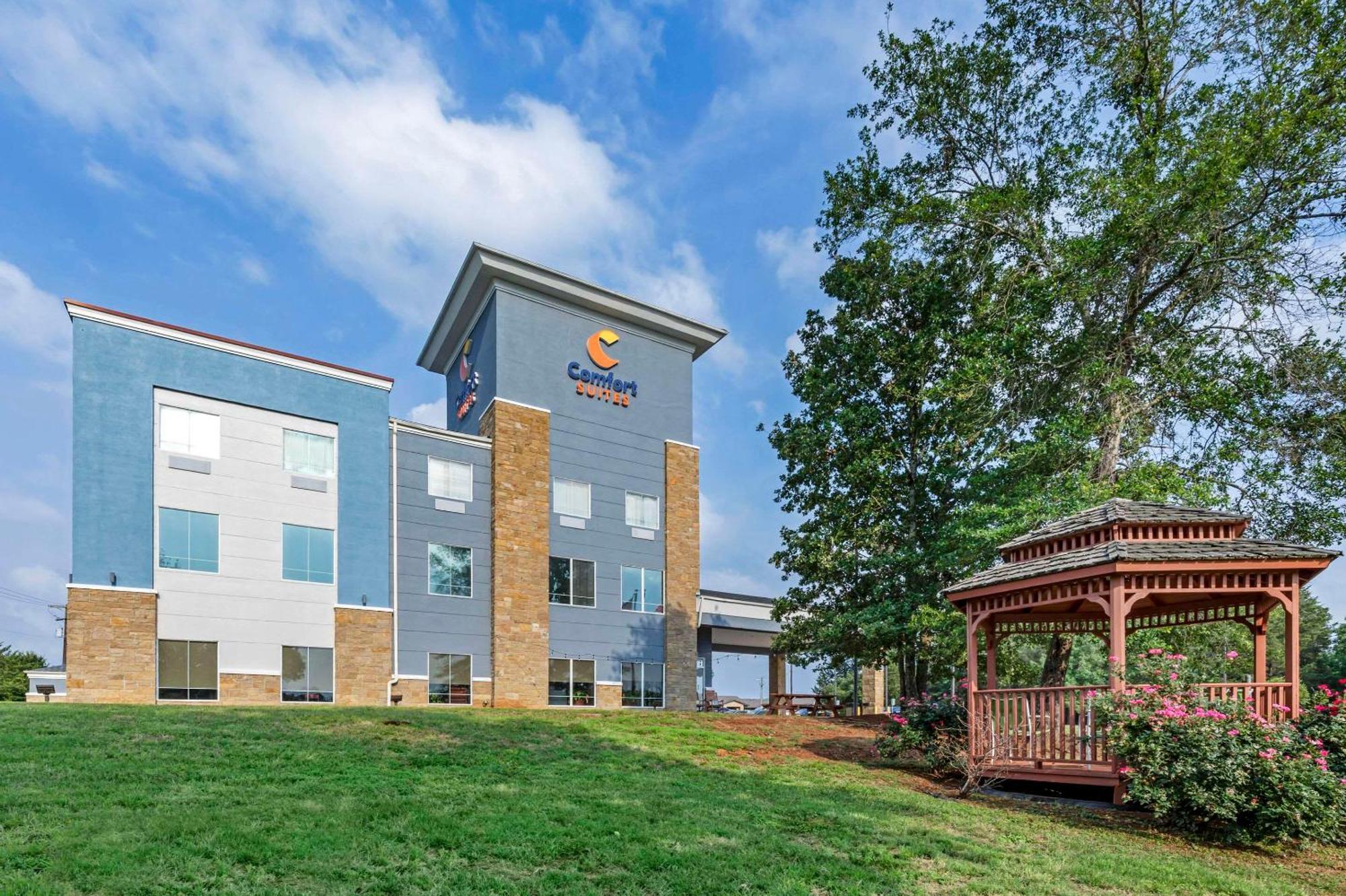 Comfort Suites Palestine Exterior photo